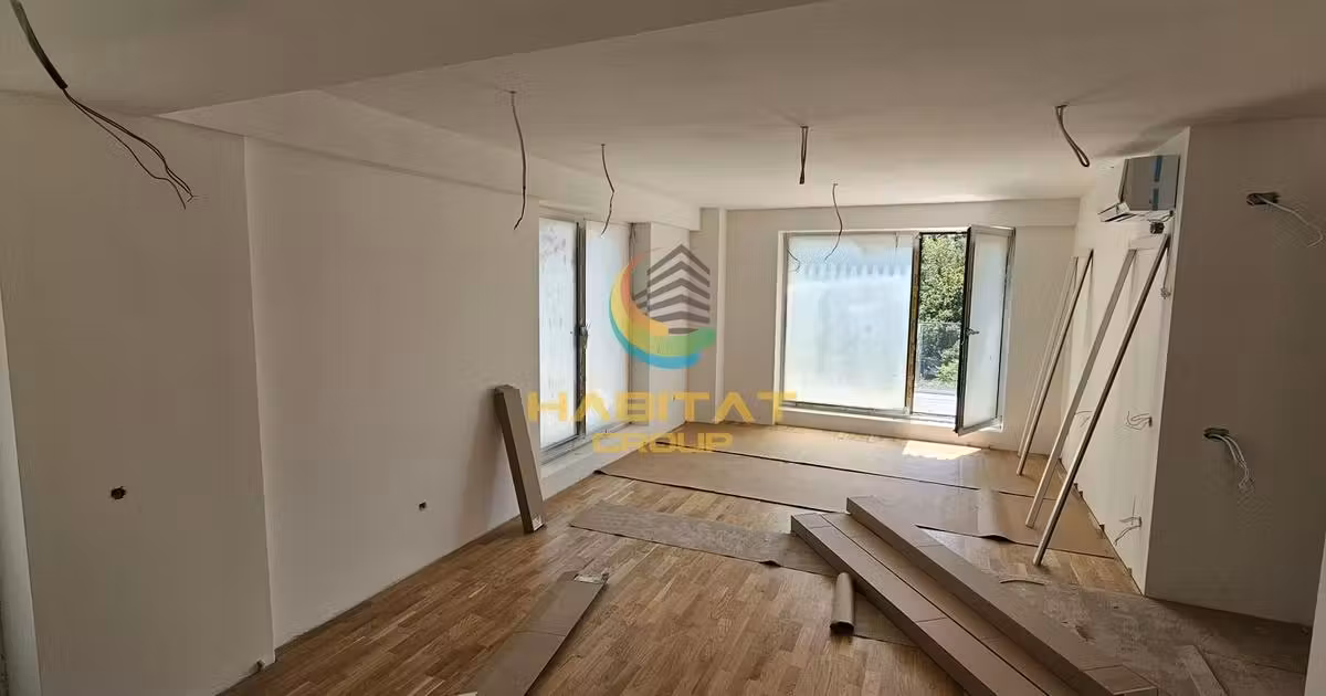 Apartament de vânzare cu 3 camere în zona Mitropolie, Ultracentral