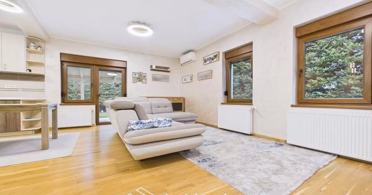 Duplex de vânzare cu 5 camere, mobilat în Dumbrăvița