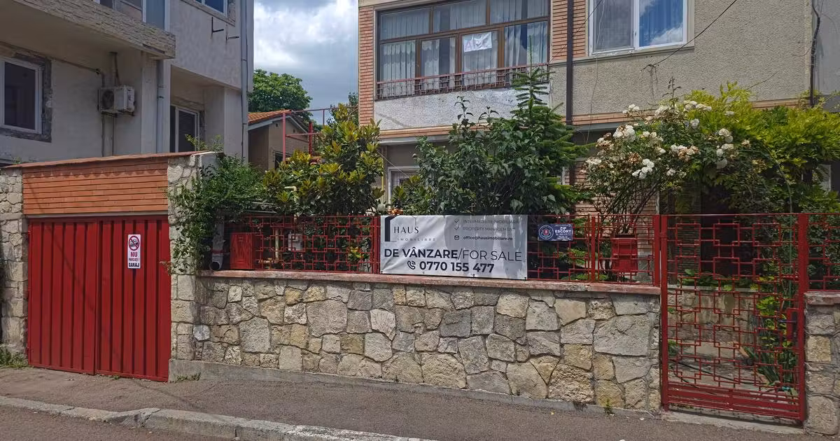Duplex de vânzare cu 6 camere în zona Faleza Nord, Constanța