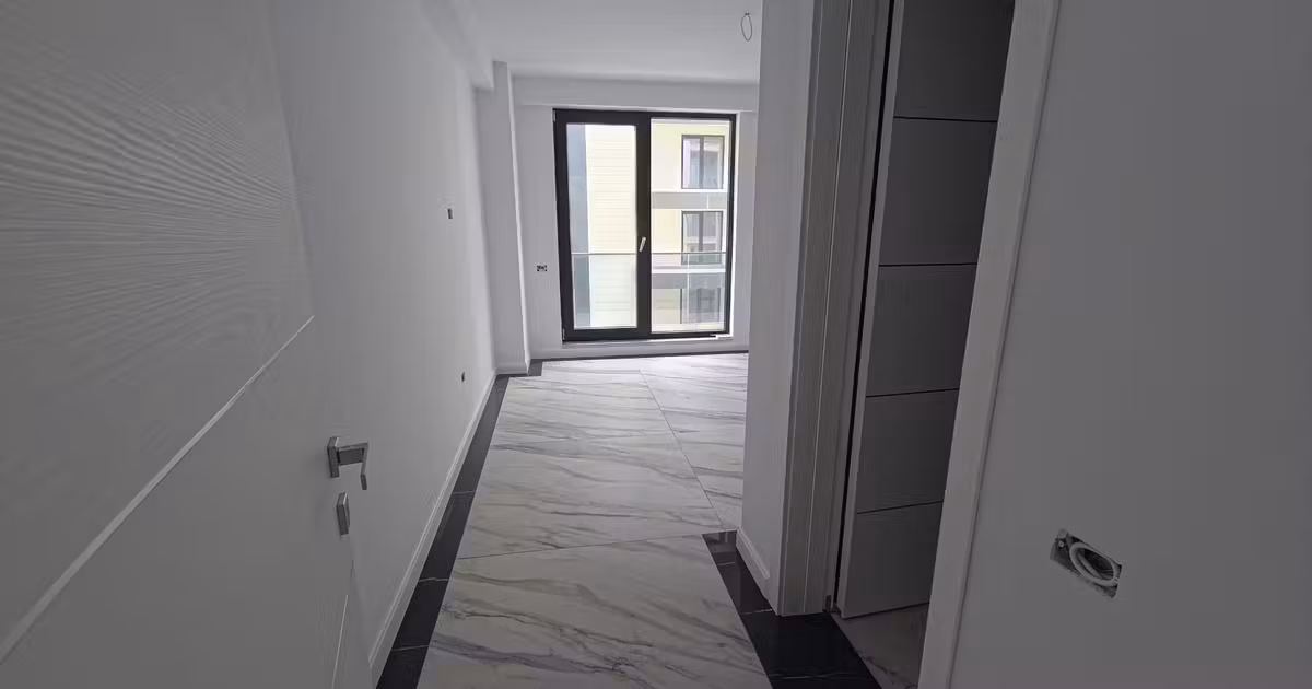 Apartament de vânzare cu 3 camere în zona Tomis Plus, Constanța