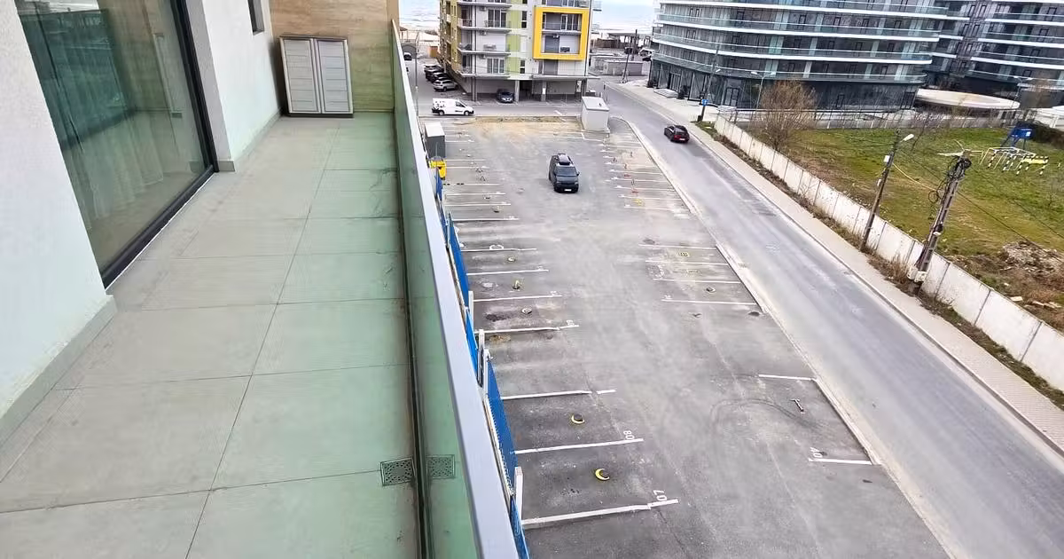 Apartament de vânzare cu 3 camere, mobilat în zona Exterior Nord, Constanța