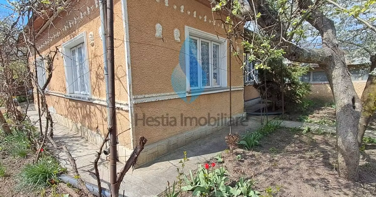 Casă de vânzare cu 4 camere în zona Copou, Iași