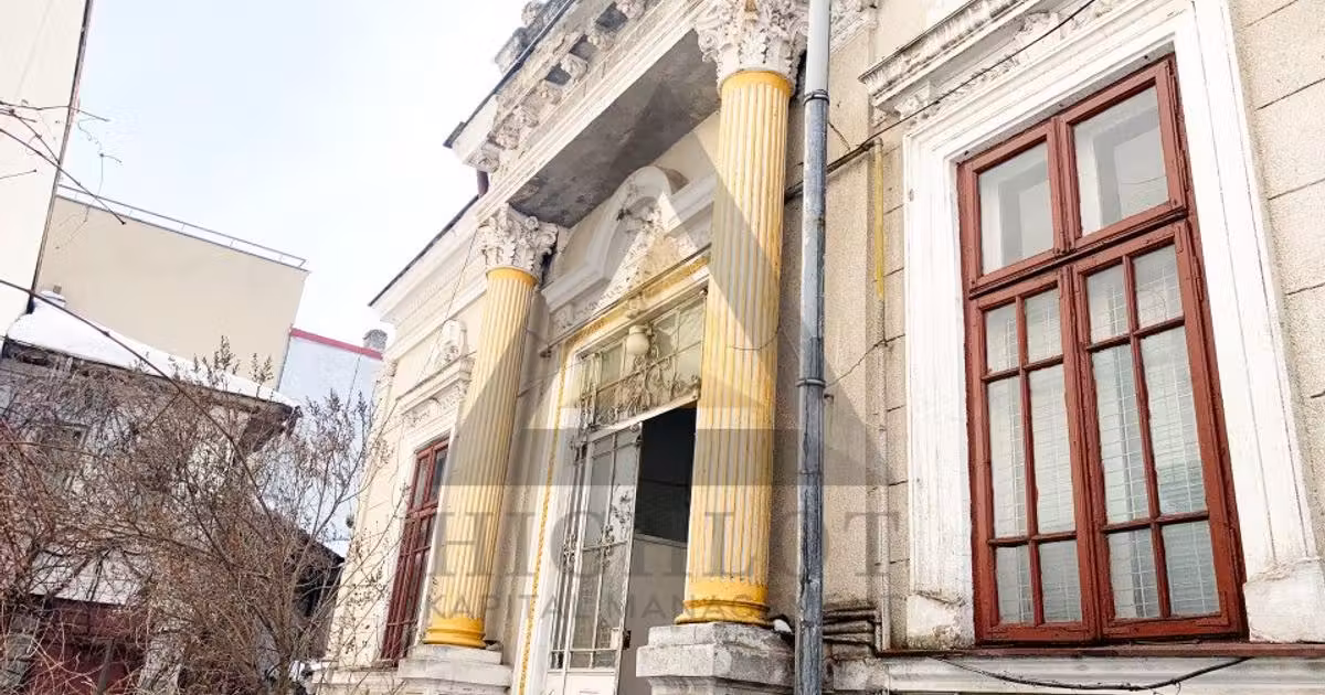 Casă individuală de vânzare cu 6 camere în zona P-ța Victoriei, Ultracentral
