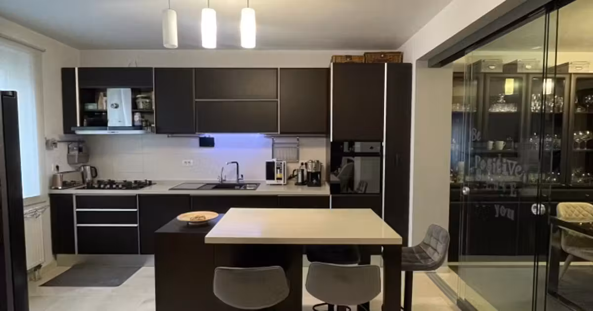Casă individuală de vânzare cu 5 camere, mobilată în zona Pipera, Sector 1