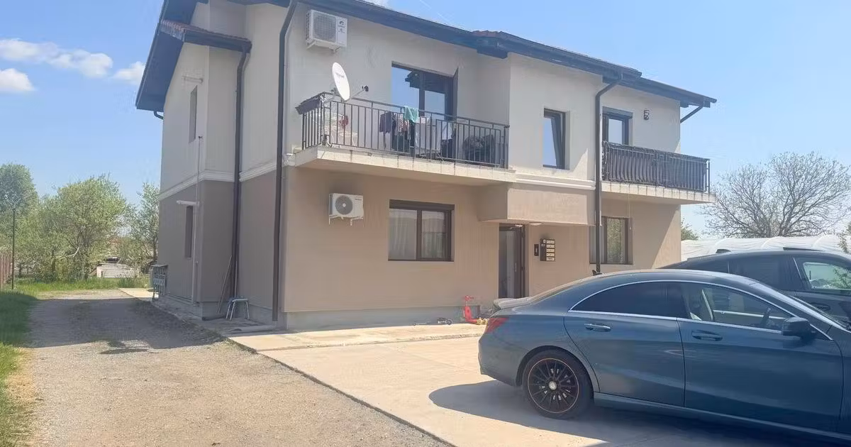Apartament de vânzare cu 2 camere, mobilat în Giroc