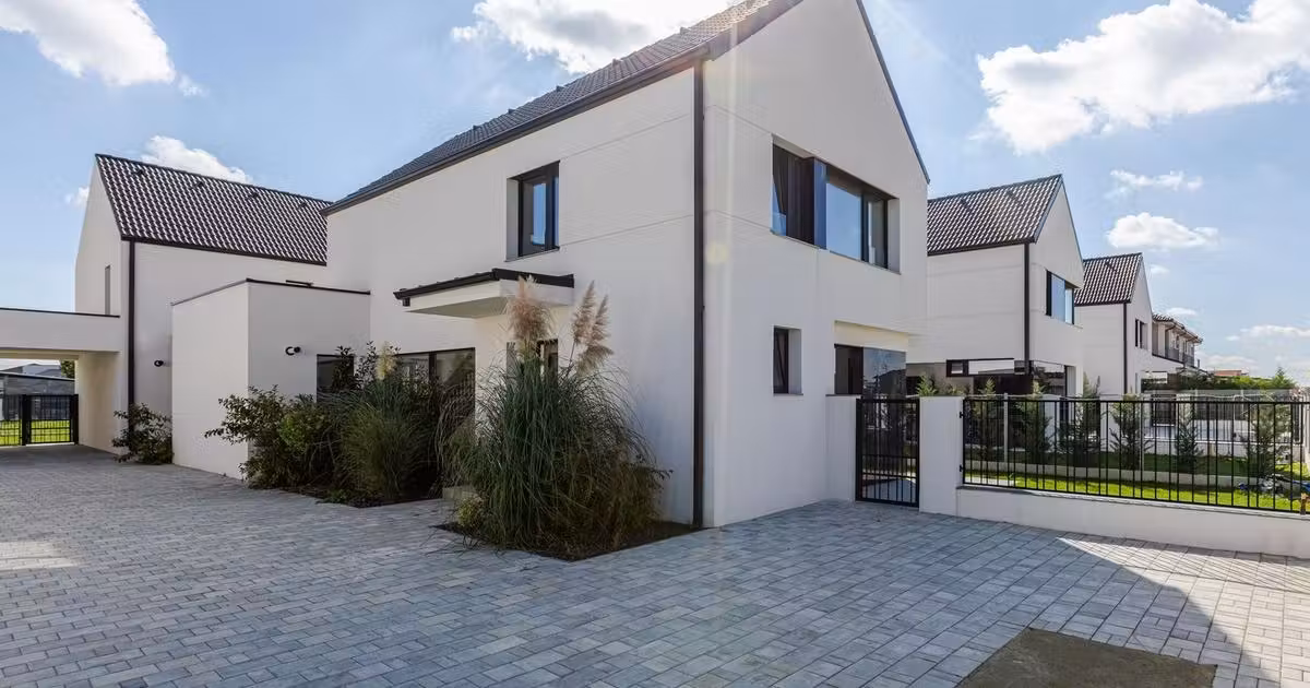Duplex de vânzare cu 5 camere în Dumbrăvița