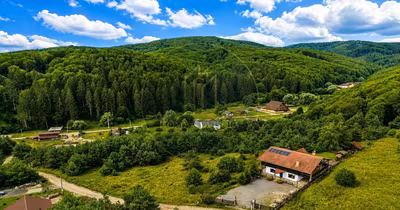 Casă Apața