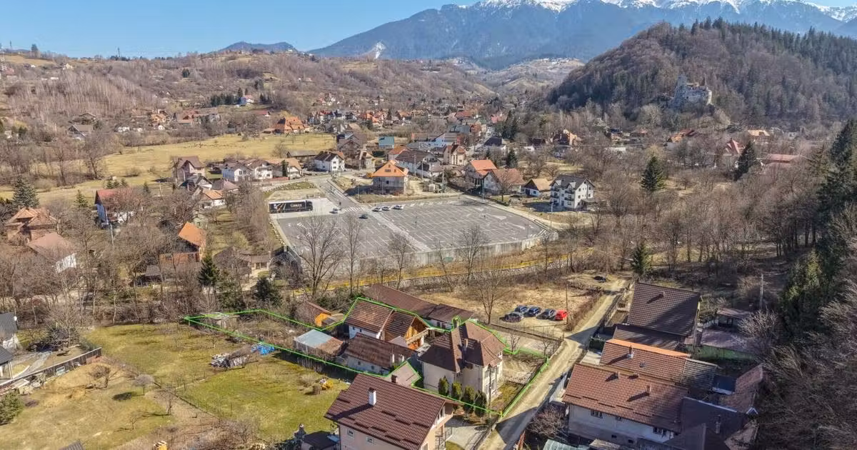 Casă individuală de vânzare cu 5 camere în Bran