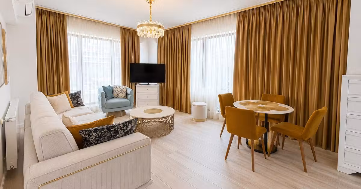 Apartament de vânzare cu 2 camere, mobilat în Mamaia