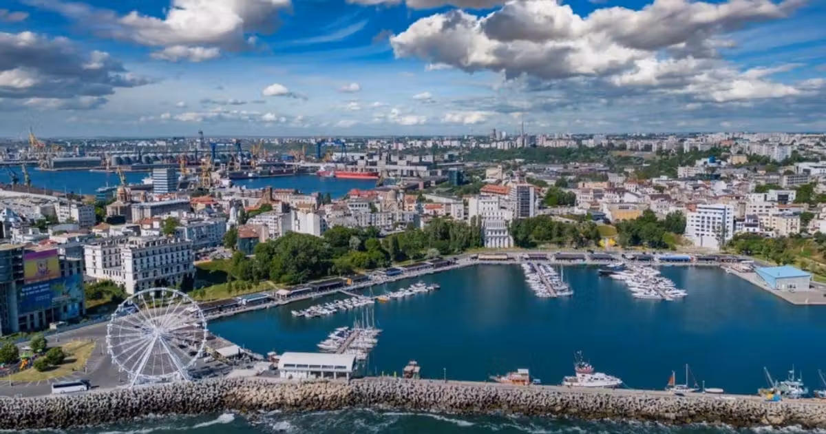 Penthouse de vânzare cu 4 camere în zona Peninsula, Constanța