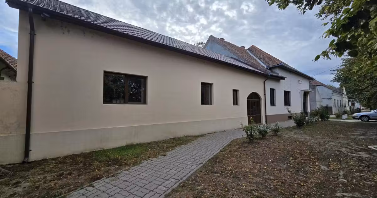 Casă individuală de vânzare cu 2 camere în Cenad