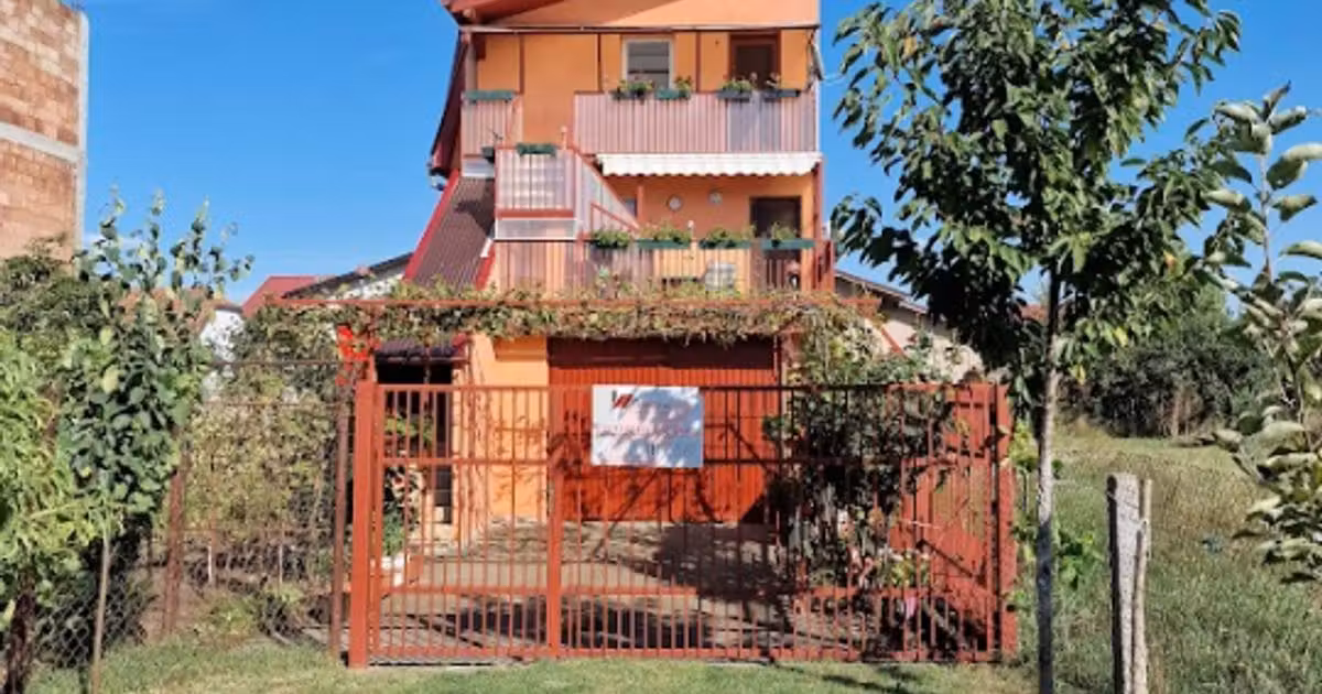 Casă individuală de vânzare cu 8 camere, mobilată în zona Fratelia, Timișoara