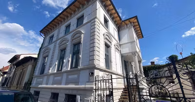 Casă P-ța Victoriei