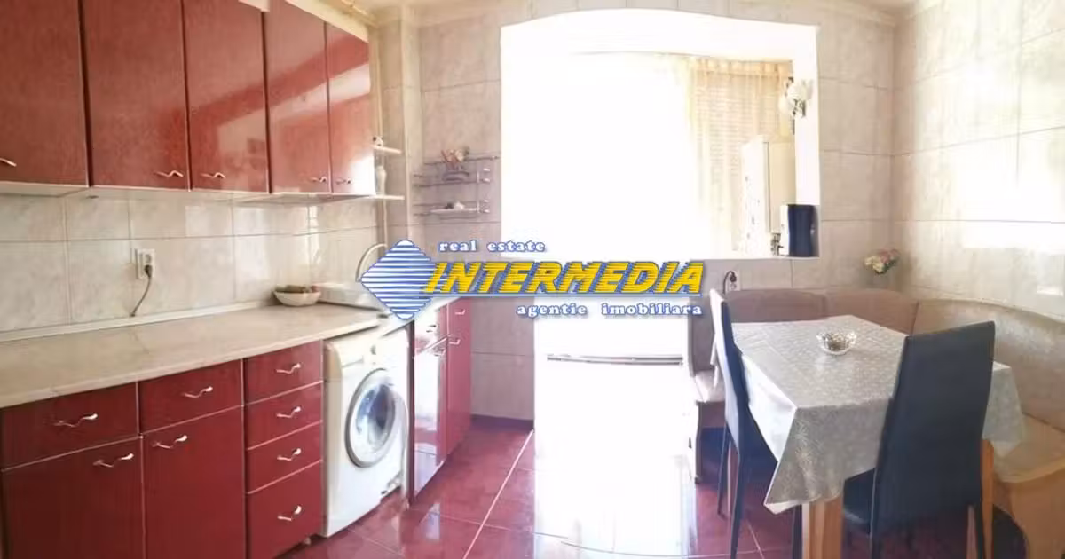 Apartament de vânzare cu 2 camere, mobilat în zona Central, Alba Iulia