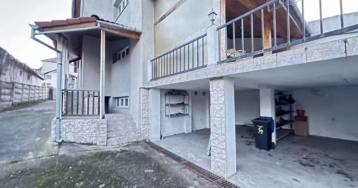 Casă individuală de vânzare cu 7 camere în zona Central, Alba Iulia