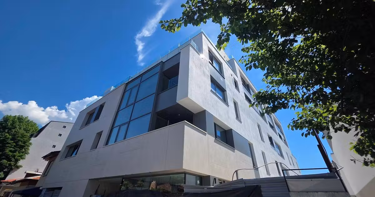 Apartament de vânzare cu 3 camere în zona Timpuri Noi, Sector 4