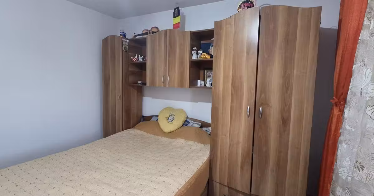Apartament de vânzare cu 2 camere în zona Vest, Botoșani
