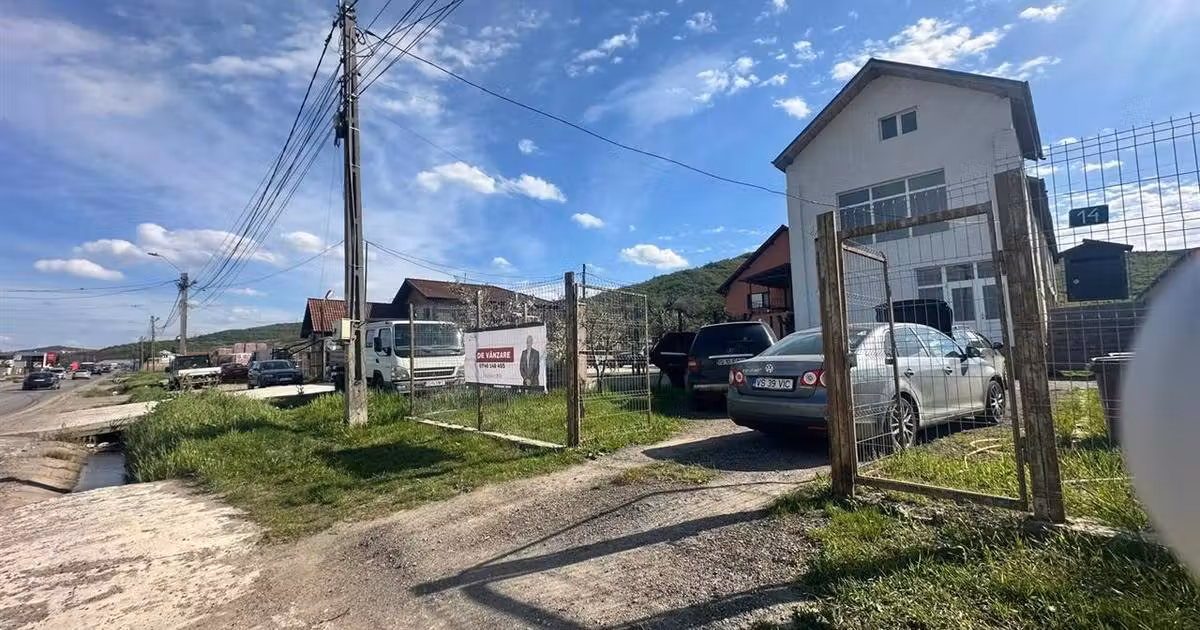 Spațiu industrial de vânzare de 500 mp, în Tomești