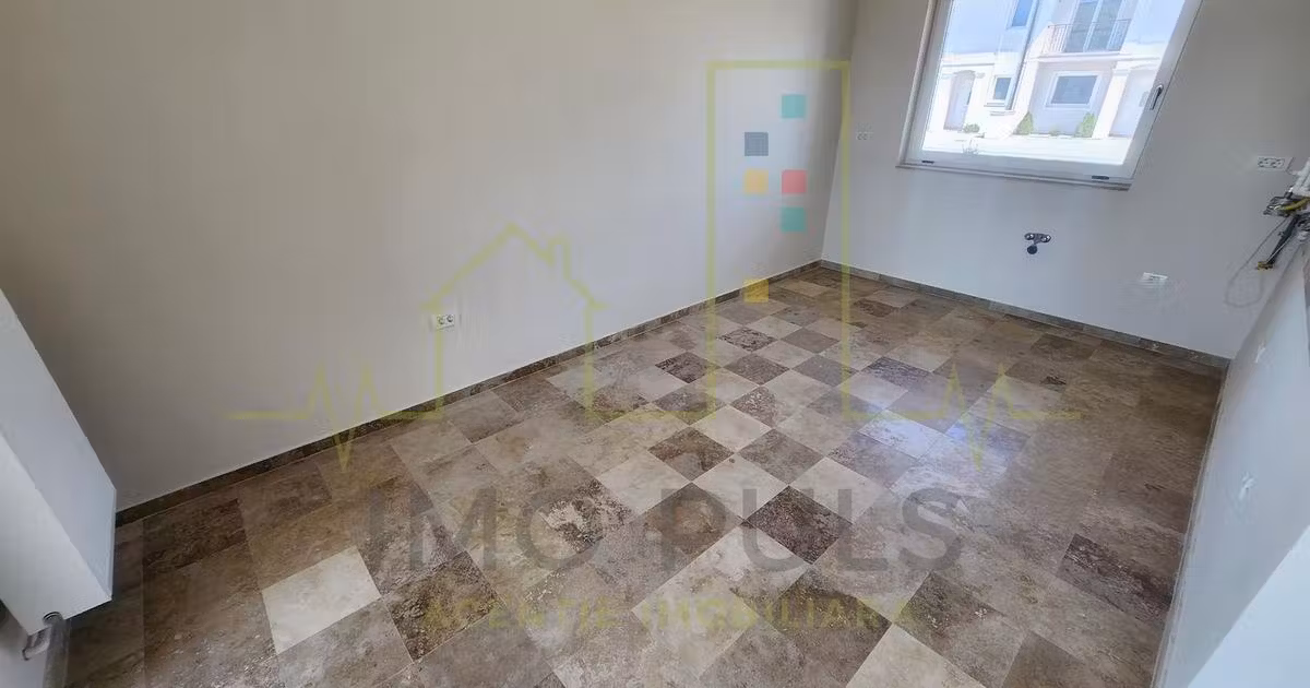 Casă de vânzare cu 4 camere în Giroc