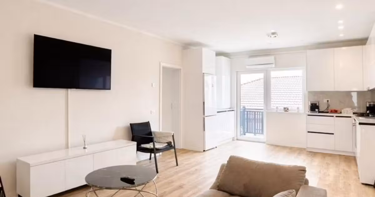 Apartament de vânzare cu 3 camere, mobilat în Giroc