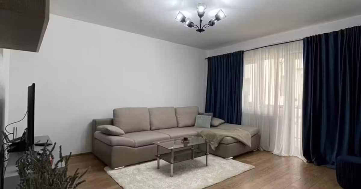 Apartament de vânzare cu 3 camere, mobilat în Giroc
