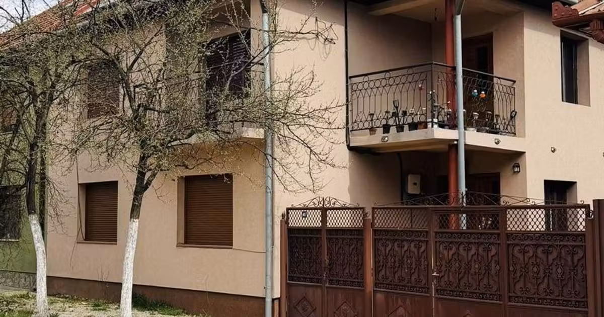 Casă individuală de vânzare cu 6 camere în Făget