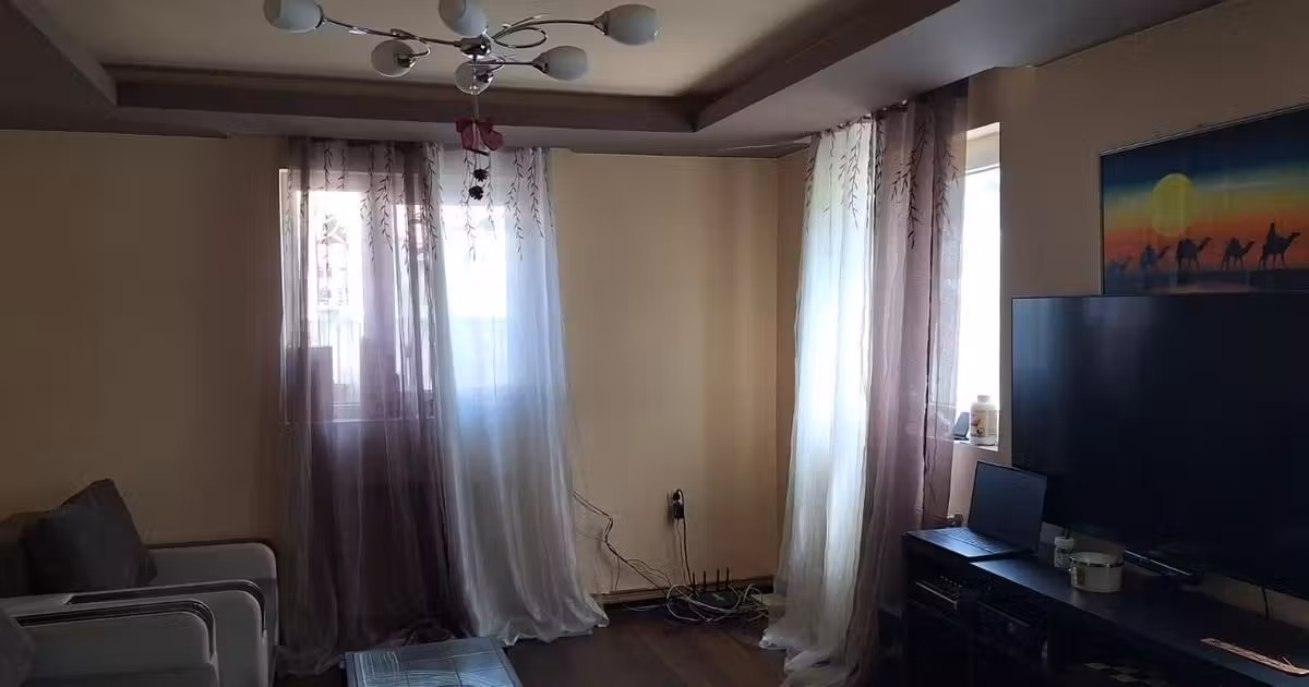 Casă individuală de vânzare cu 5 camere, mobilată în zona Drumul Găzarului, Sector 4