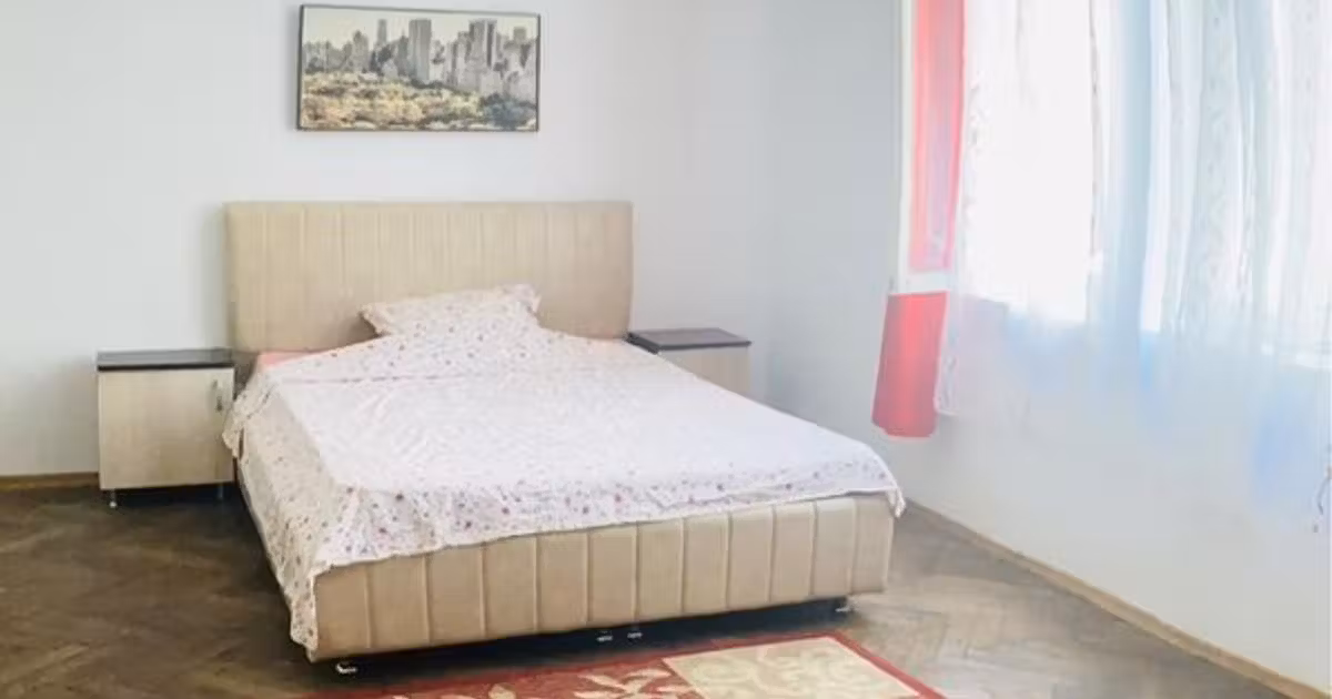 Casă individuală de vânzare cu 3 camere în zona Dacia, Sector 2