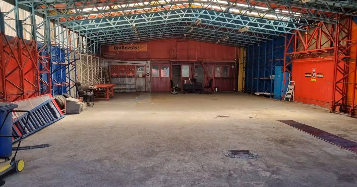 Spațiu comercial de vânzare de 388 mp, în zona Giurgiului, Sector 4