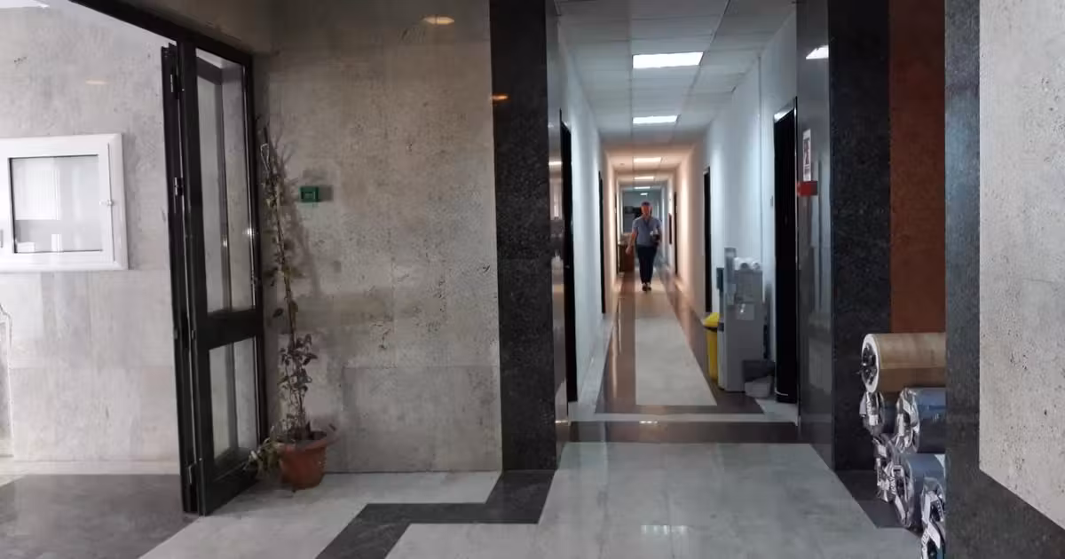 Birou · 5800 m², 1 Mai, București