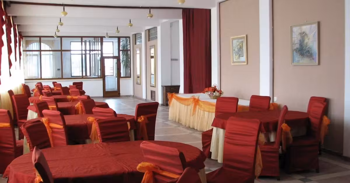 Casă de vânzare cu 15 camere în zona Nord, Giurgiu