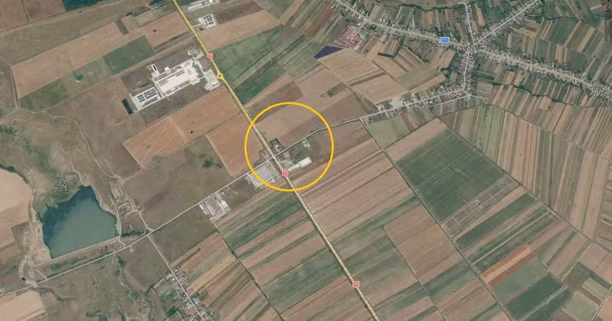 Teren Construcții intravilan de vânzare de 99330 mp, în Ulmi
