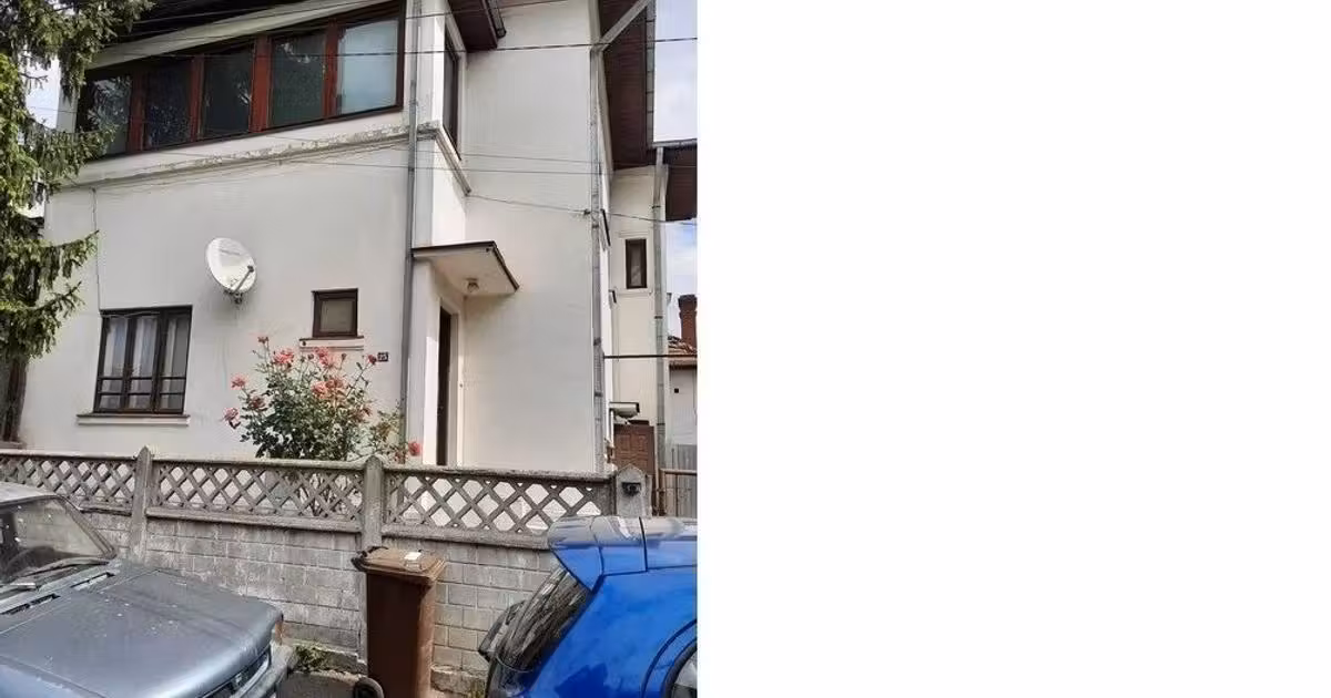 Casă individuală de vânzare cu 6 camere în zona Parcul Carol, Sector 4
