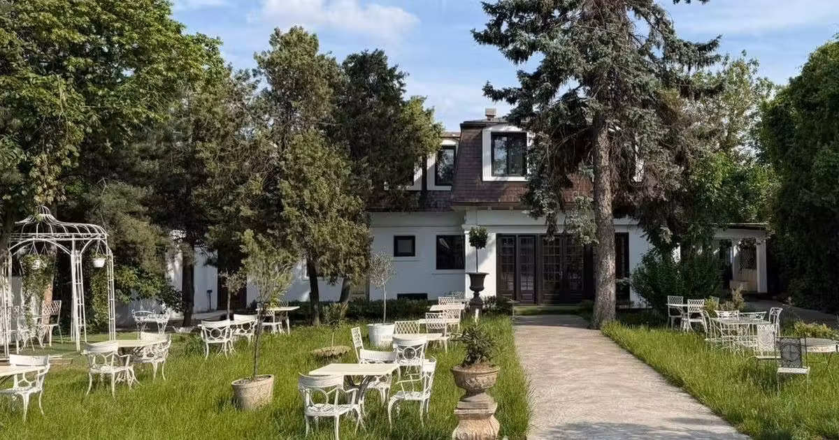 Casă individuală de vânzare cu 15 camere în zona Nordului, Sector 1