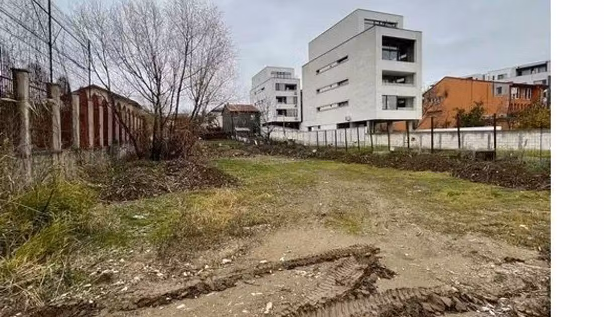 Teren Construcții intravilan de vânzare de 1600 mp, în zona Titan, Sector 3