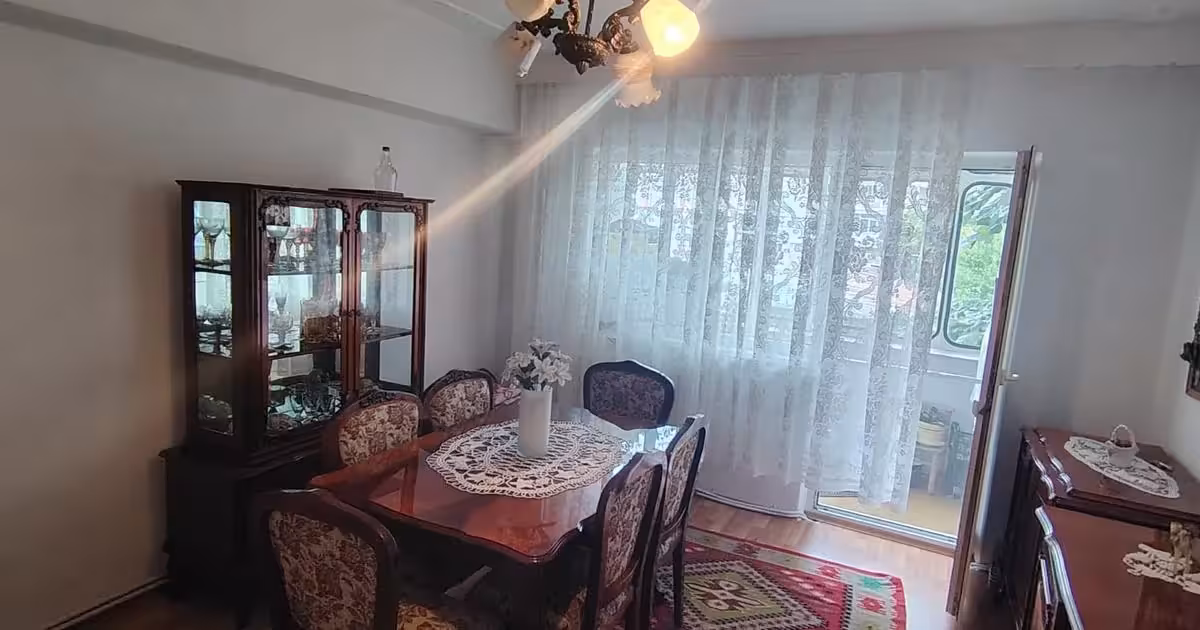 Apartament de vânzare cu 2 camere în zona Central, Botoșani