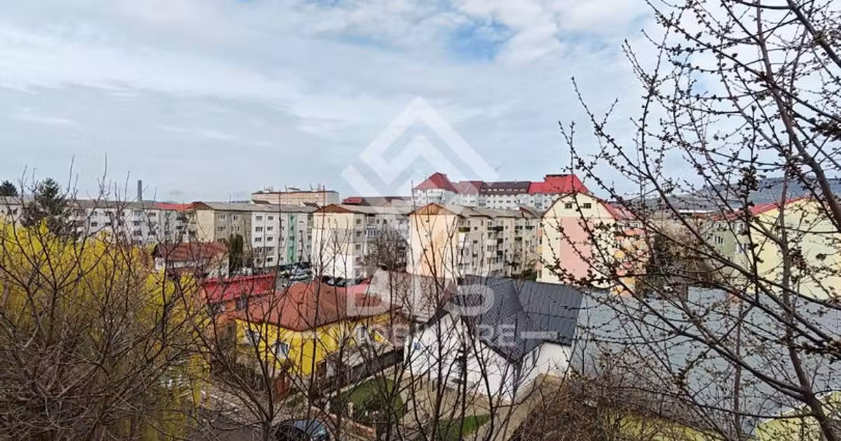 Apartament de vânzare cu 3 camere în zona Calea Moldovei, Bistrița
