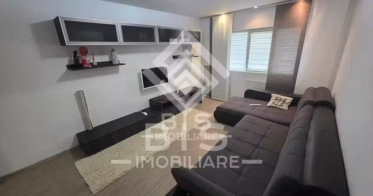 Apartament de vânzare cu 3 camere în zona Ultracentral, Bistrița
