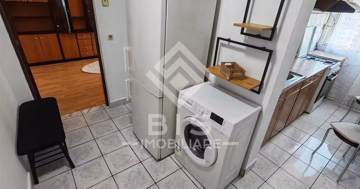 Apartament de vânzare cu 2 camere în zona Decebal, Bistrița