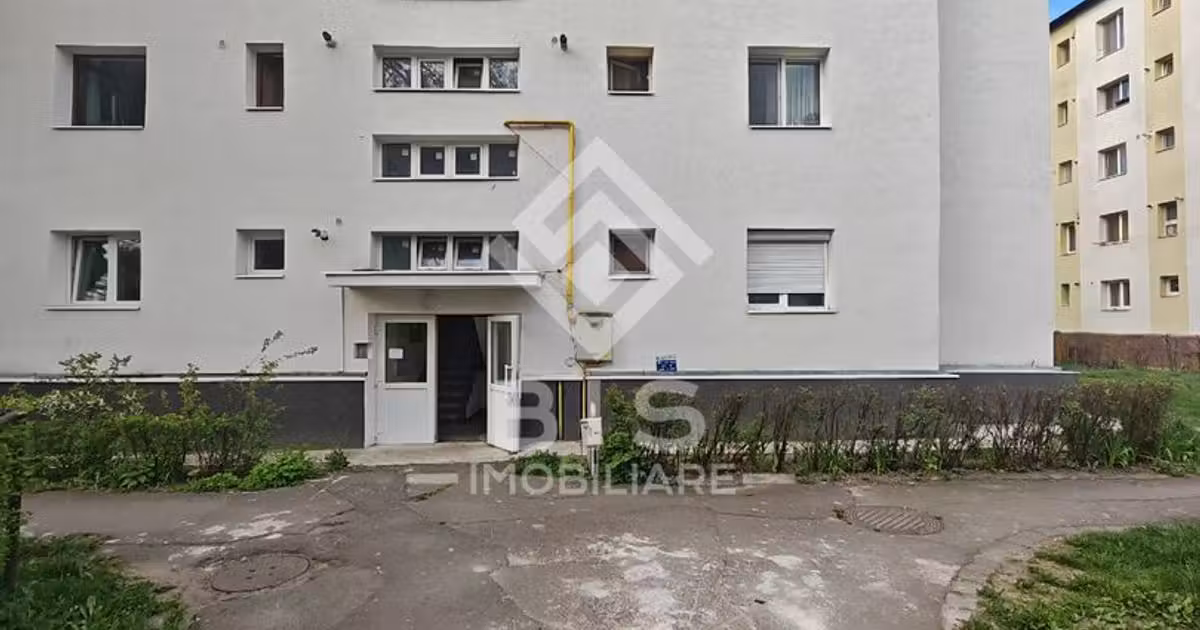Apartament de vânzare cu 2 camere în zona Decebal, Bistrița