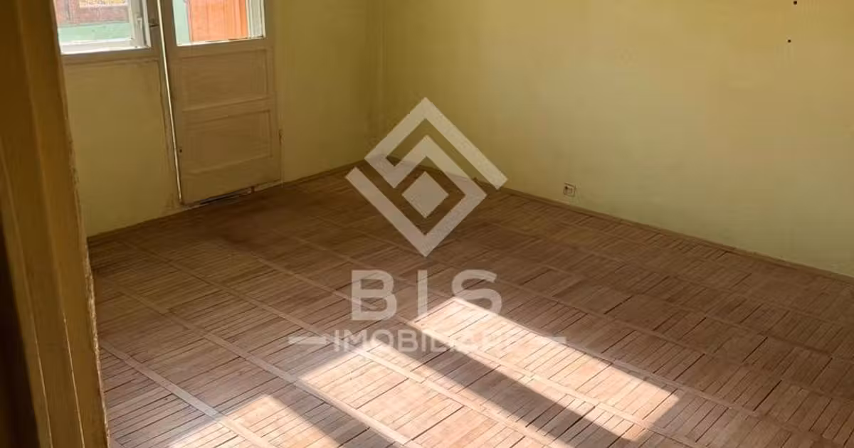 Apartament de vânzare cu 3 camere în zona Sud-Est, Bistrița