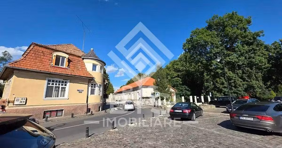 Apartament de vânzare cu 2 camere în zona Ultracentral, Bistrița