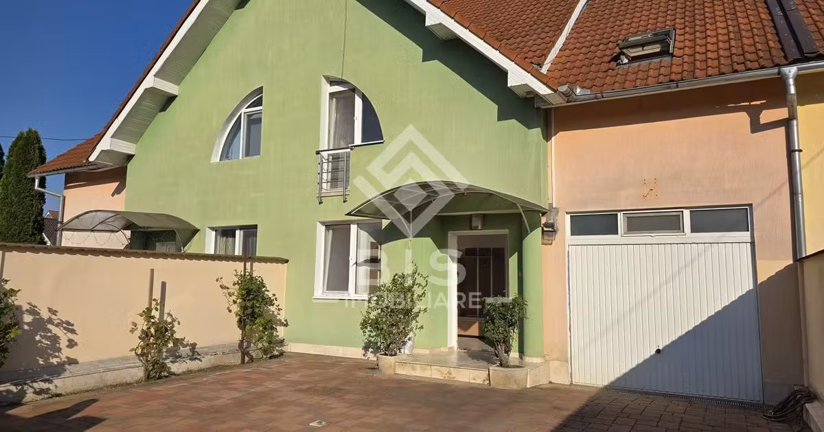 Duplex de vânzare cu 4 camere în zona Sud, Bistrița