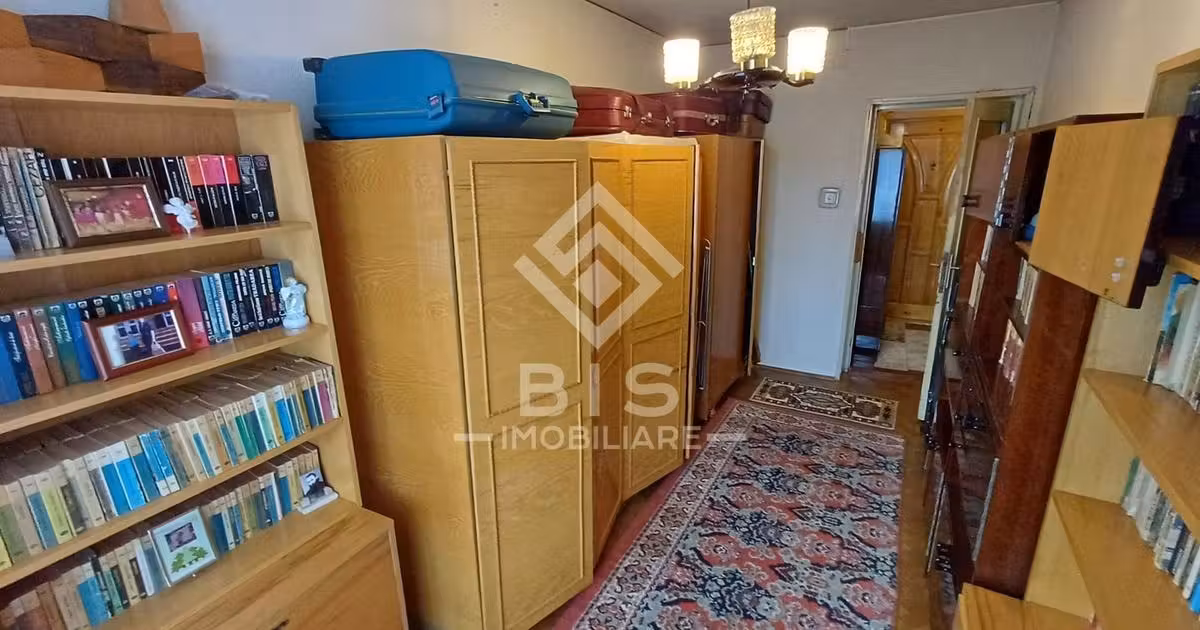 Apartament de vânzare cu 3 camere, mobilat în zona Decebal, Bistrița