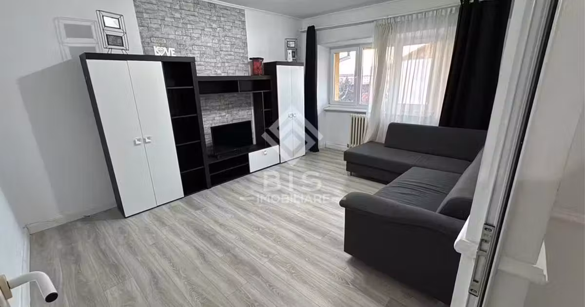 Apartament de vânzare cu 2 camere, mobilat în zona Central, Bistrița