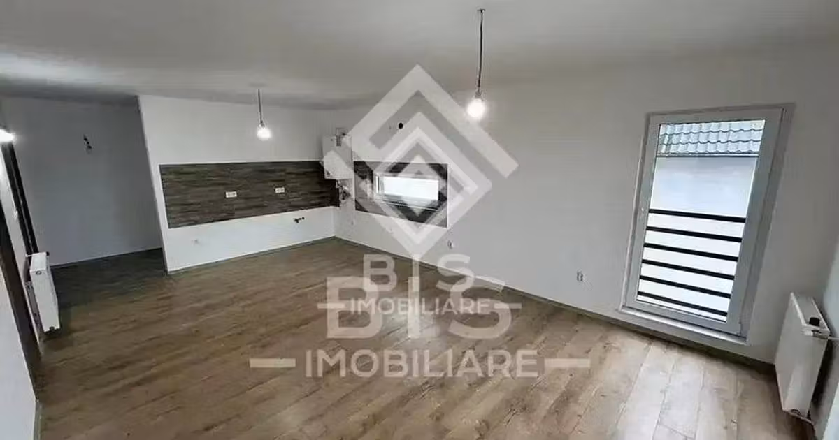 Apartament de vânzare cu 3 camere în zona Vest, Bistrița