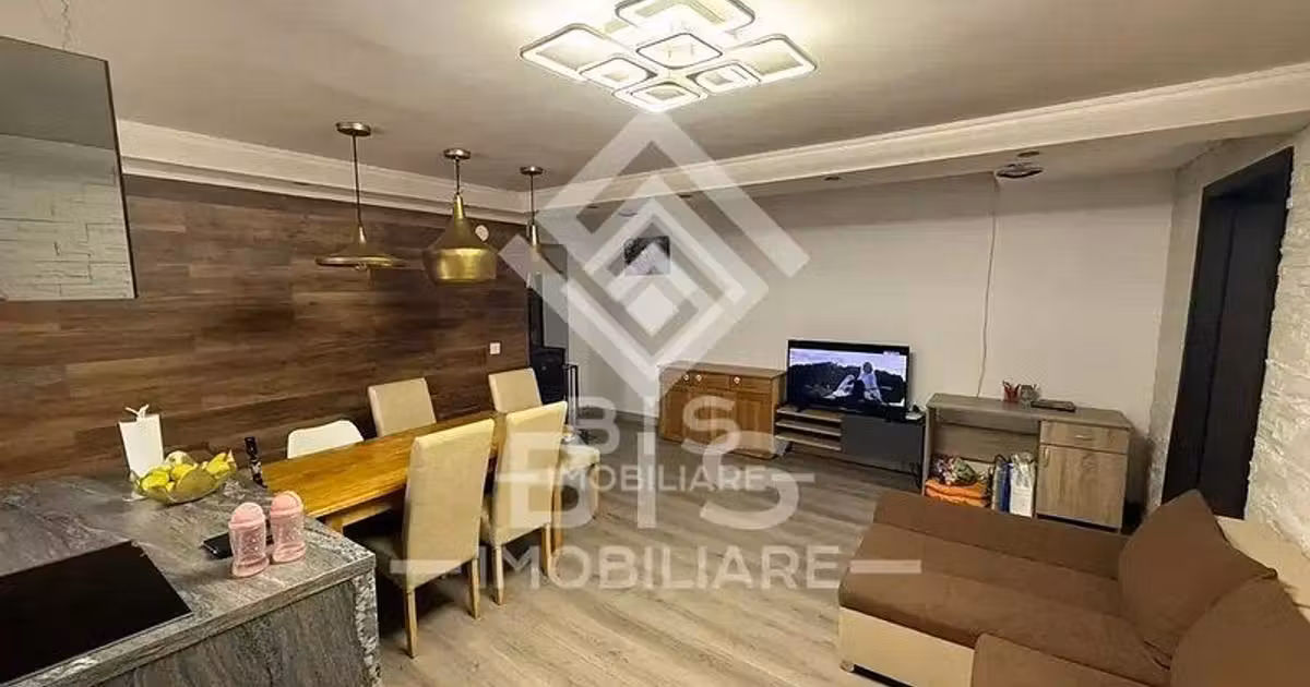 Casă individuală de vânzare cu 3 camere în zona Central, Bistrița