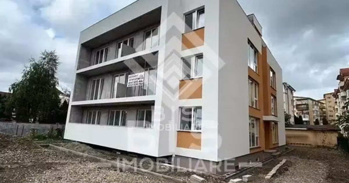 Apartament de vânzare cu 3 camere în zona Calea Moldovei, Bistrița
