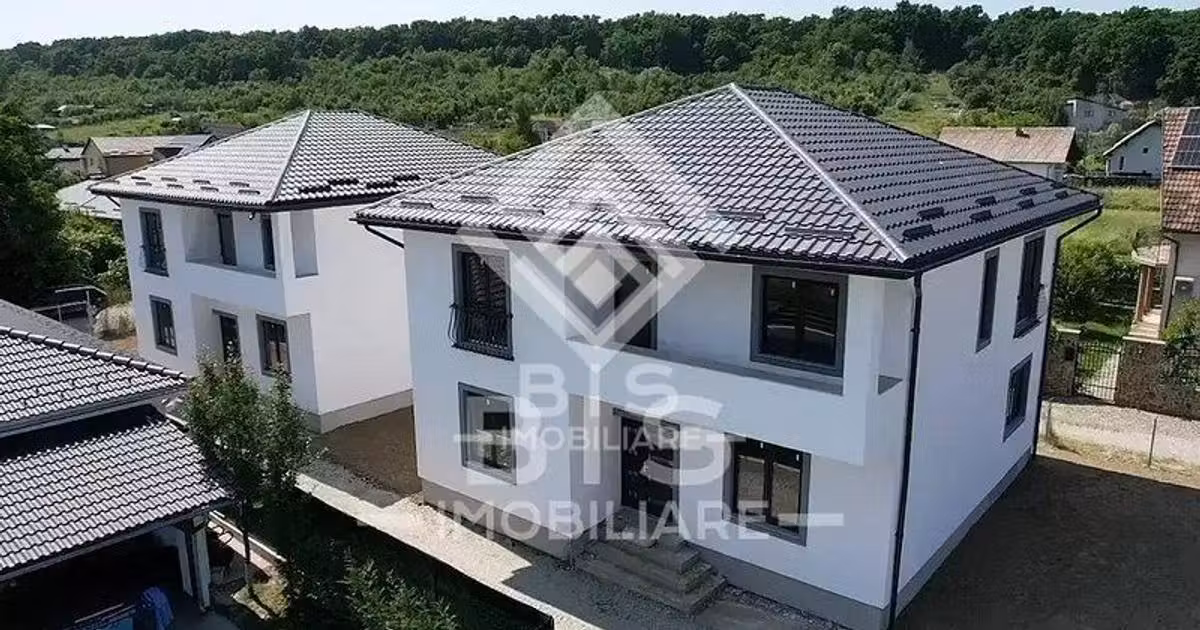 Casă individuală de vânzare cu 6 camere în zona Ultracentral, Bistrița