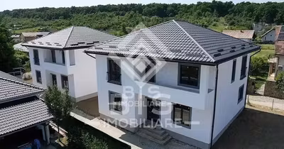 Casă Ultracentral